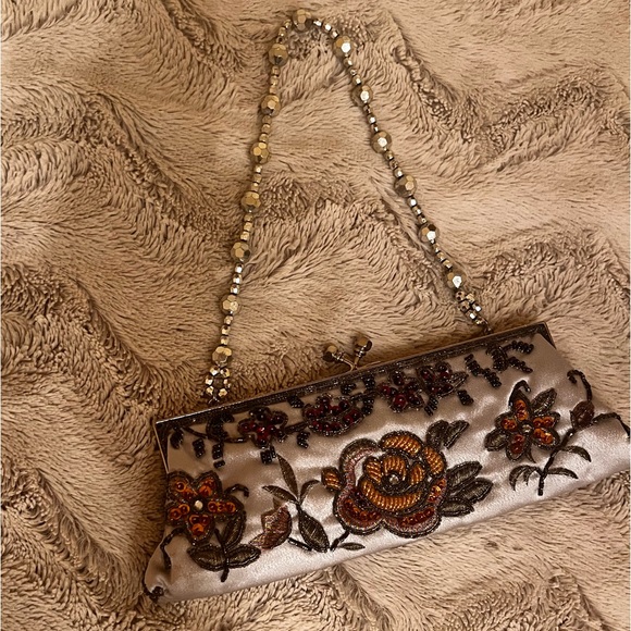 Beaded DSW Handbag - Picture 1 of 4